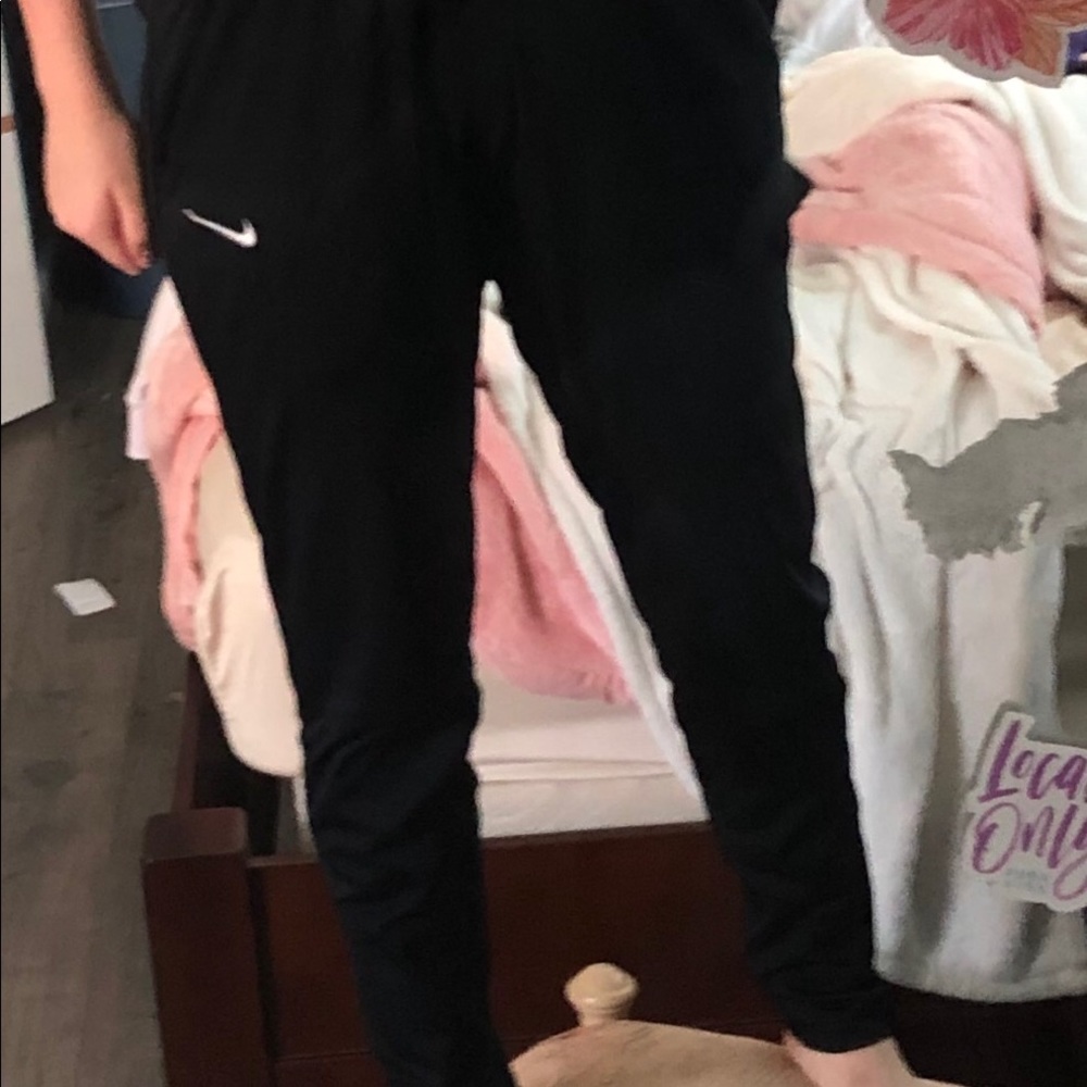 nike sweatpants/ joggers